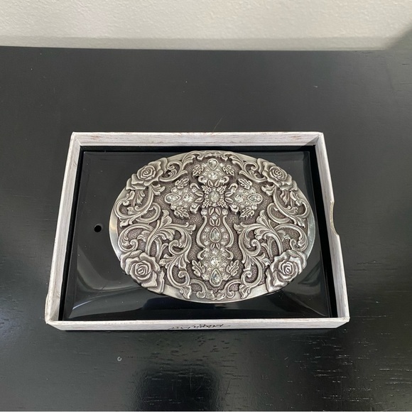 Blazin Roxx Oval Cross Belt Buckle w/Rhinestones NEW - Picture 9 of 10